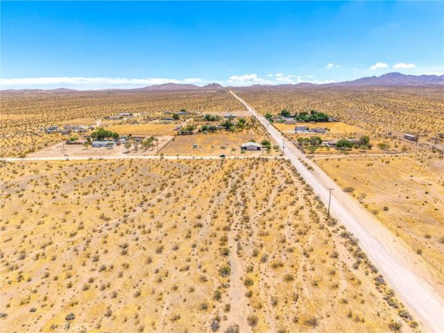 123 Cardigan Rd, Oro Grande, CA 92368