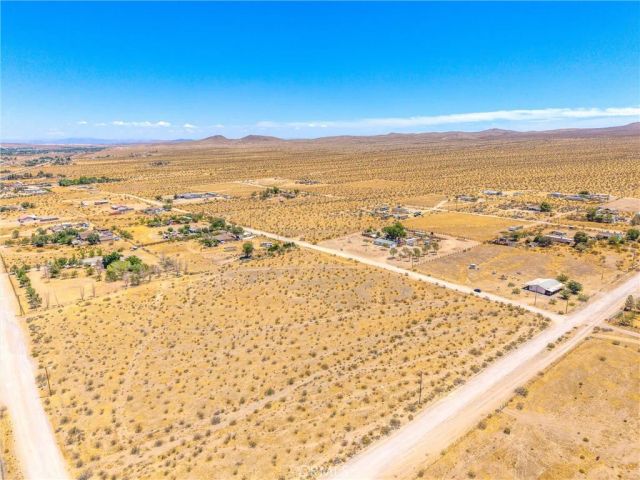 123 Cardigan Rd, Oro Grande, CA 92368