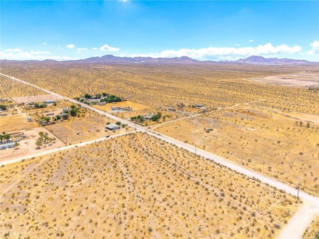 123 Cardigan Rd, Oro Grande, CA 92368