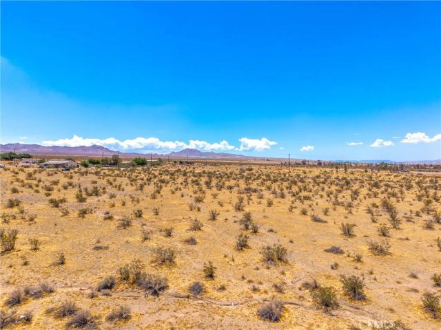 123 Cardigan Rd, Oro Grande, CA 92368