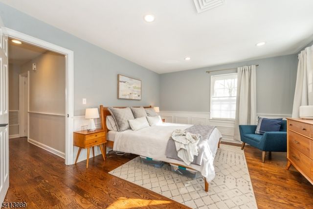 5 Murray Hill Sq, New Providence Boro, NJ 07974