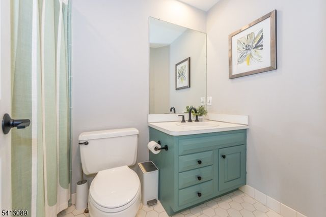 5 Murray Hill Sq, New Providence Boro, NJ 07974