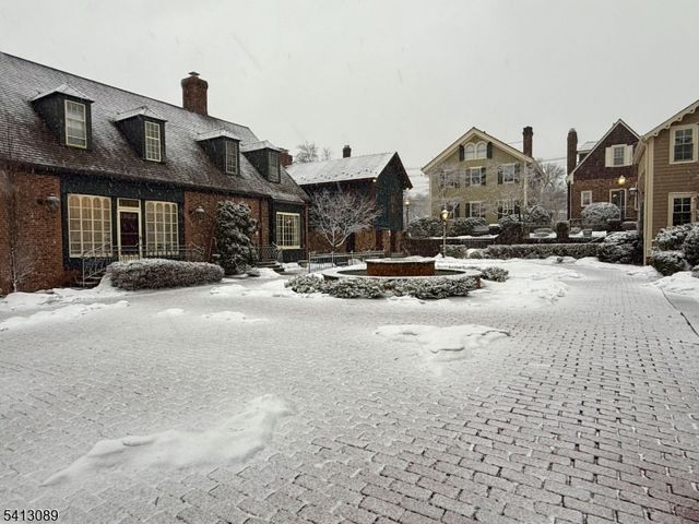 5 Murray Hill Sq, New Providence Boro, NJ 07974