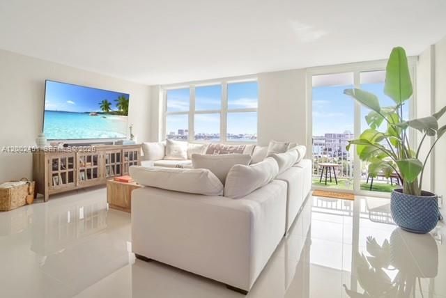 2150 Sans Souci Boulevard C1502, North Miami, FL 33181