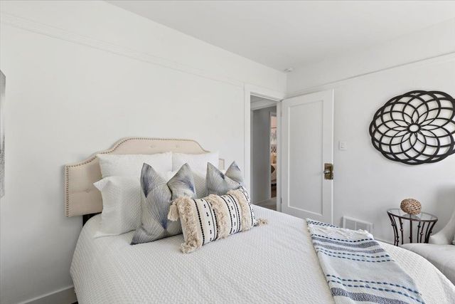 25 Colonial Way, San Francisco, CA 94112