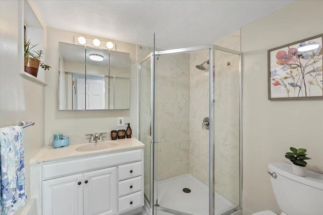 25 Colonial Way, San Francisco, CA 94112