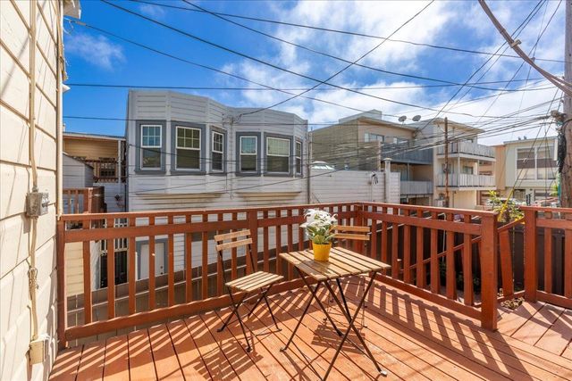 25 Colonial Way, San Francisco, CA 94112