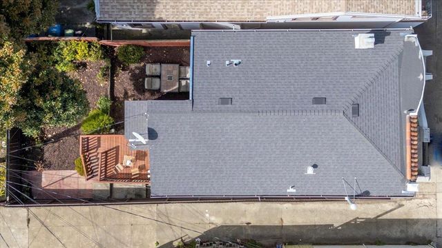 25 Colonial Way, San Francisco, CA 94112