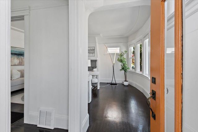 25 Colonial Way, San Francisco, CA 94112