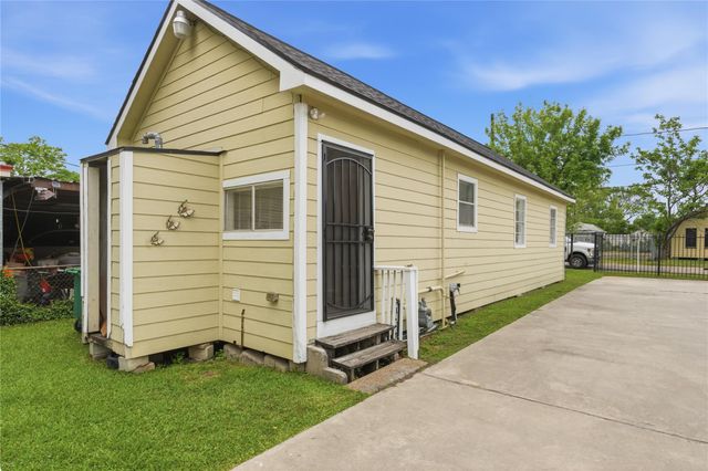 7922 Sherman Street, Houston, TX 77012