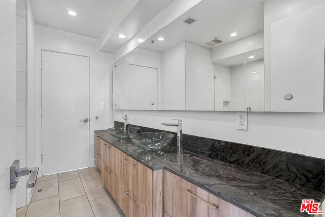 1447 N Martel Avenue, Los Angeles, CA 90046