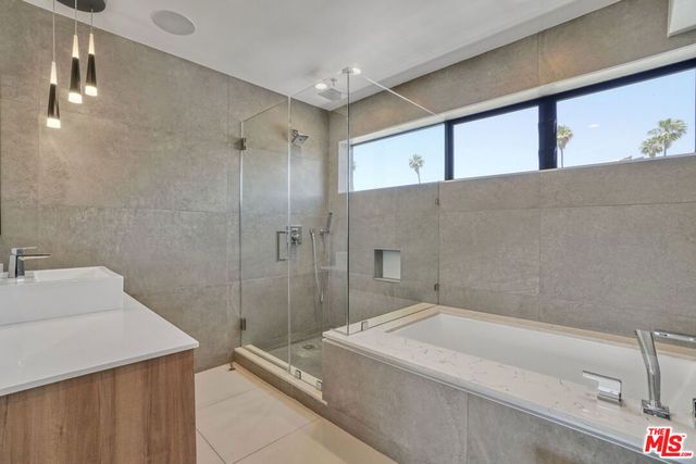 1447 N Martel Avenue, Los Angeles, CA 90046