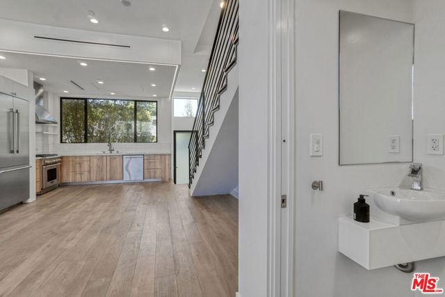 1447 N Martel Avenue, Los Angeles, CA 90046