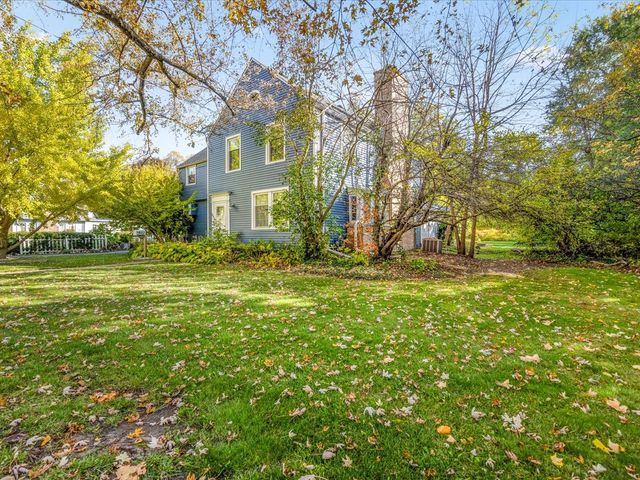 615 Dean Street, Woodstock, IL 60098