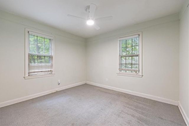 114 W Pocahontas Lane, Kansas City, MO 64114