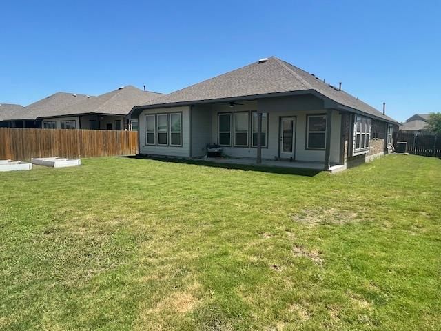 117 Skylark LN, Hutto, TX 78634