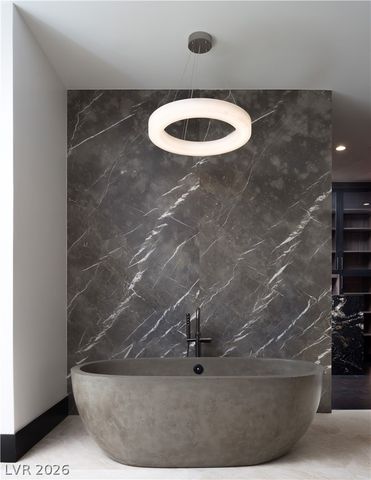 6 Bright Hollow Court, Las Vegas, NV 89135