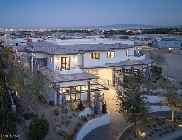 6 Bright Hollow Court, Las Vegas, NV 89135