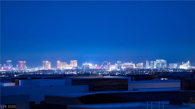 6 Bright Hollow Court, Las Vegas, NV 89135