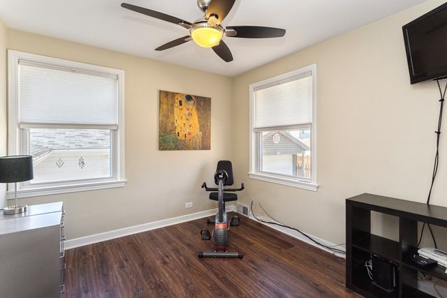 1558 Portsmouth Avenue, Westchester, IL 60154