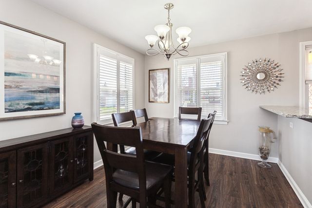 1558 Portsmouth Avenue, Westchester, IL 60154