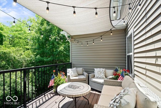 9749 Thorne Cliff Way UNIT 102, Fishers, IN 46037