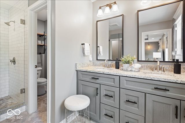 9749 Thorne Cliff Way UNIT 102, Fishers, IN 46037