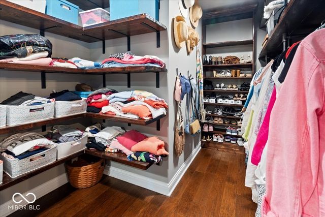 9749 Thorne Cliff Way UNIT 102, Fishers, IN 46037