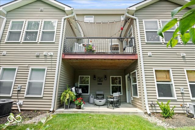 9749 Thorne Cliff Way UNIT 102, Fishers, IN 46037