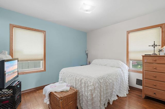 2145 County Road E E, White Bear Lake, MN 55110