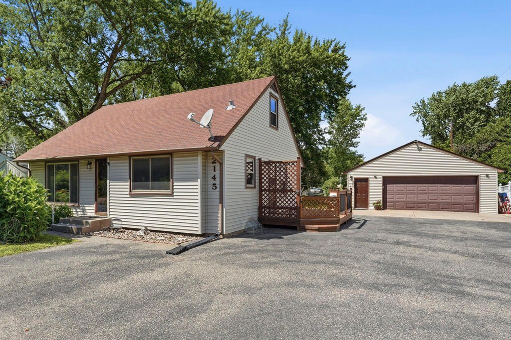 2145 County Road E E, White Bear Lake, MN 55110