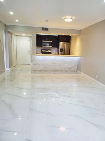 8160 Geneva Court 303, Doral, FL 33166