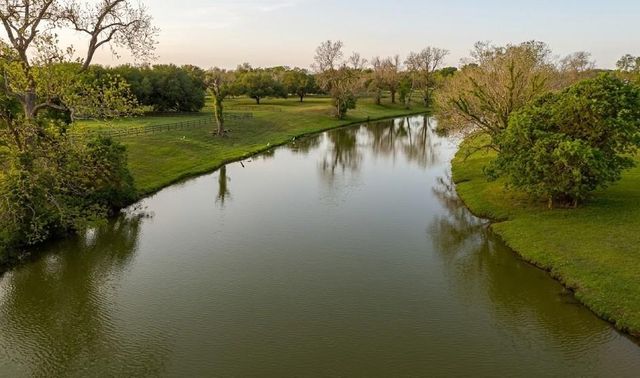 5519 Fulbrook Road, Fulshear, TX 77441