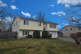 6 Fayva Court, New City, NY 10956