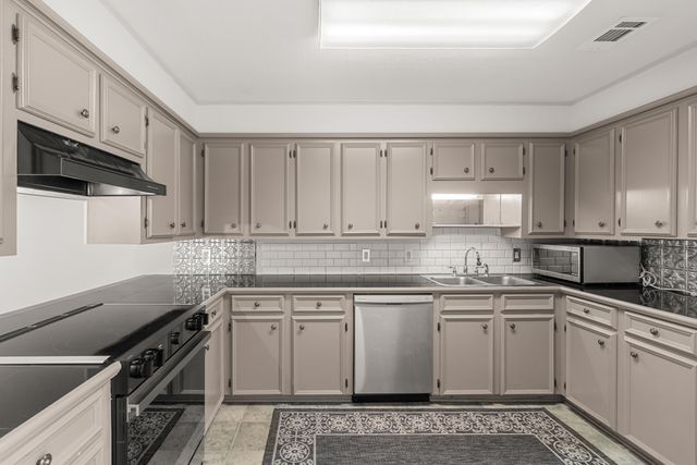 3403 Lincoln Rd., Hattiesburg, MS 39402