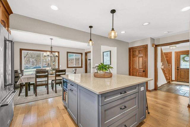 S4W32766 Government Hill ROAD, Delafield, WI 53018