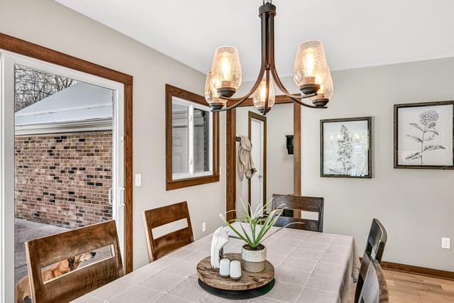 S4W32766 Government Hill ROAD, Delafield, WI 53018