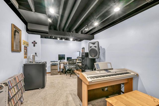 S4W32766 Government Hill ROAD, Delafield, WI 53018