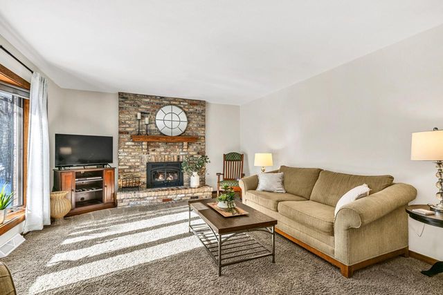 S4W32766 Government Hill ROAD, Delafield, WI 53018