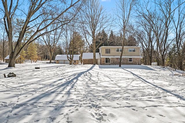 S4W32766 Government Hill ROAD, Delafield, WI 53018