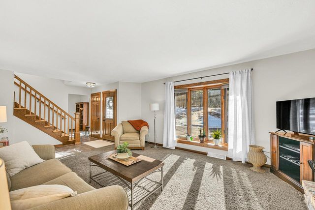 S4W32766 Government Hill ROAD, Delafield, WI 53018