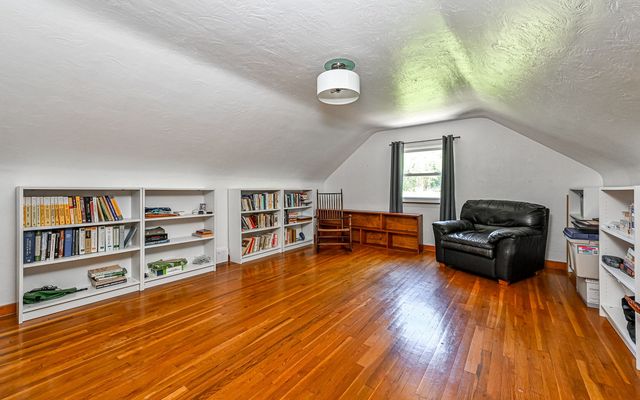 95 Twin Oak Drive, Pine Twp, PA 15090