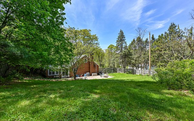 95 Twin Oak Drive, Pine Twp, PA 15090