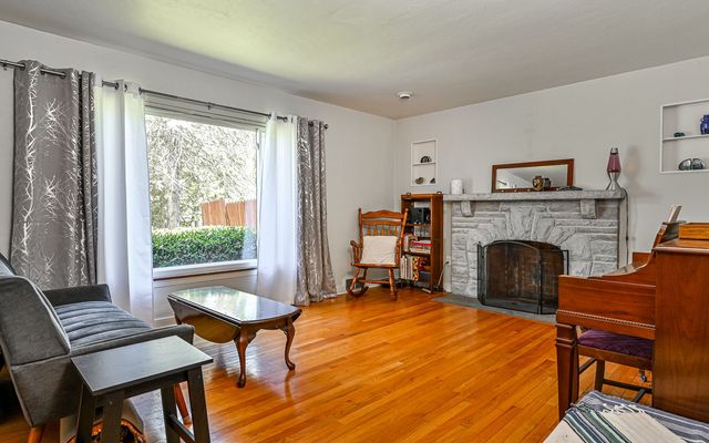 95 Twin Oak Drive, Pine Twp, PA 15090