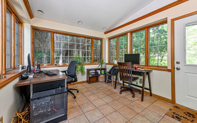 95 Twin Oak Drive, Pine Twp, PA 15090