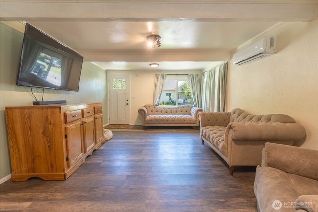 621 S First Street, Toledo, WA 98591