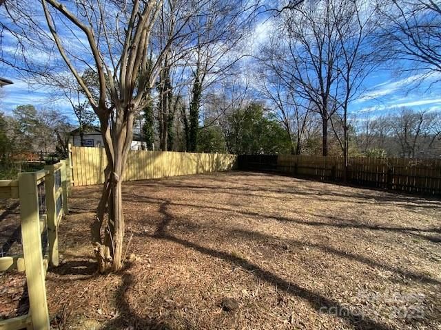 2106 Wellwood Circle, Charlotte, NC 28212