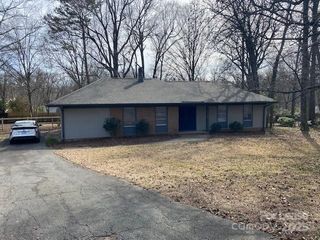 2106 Wellwood Circle, Charlotte, NC 28212