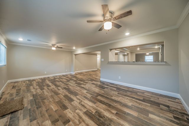1813 Tompkins Drive, Grand Prairie, TX 75051