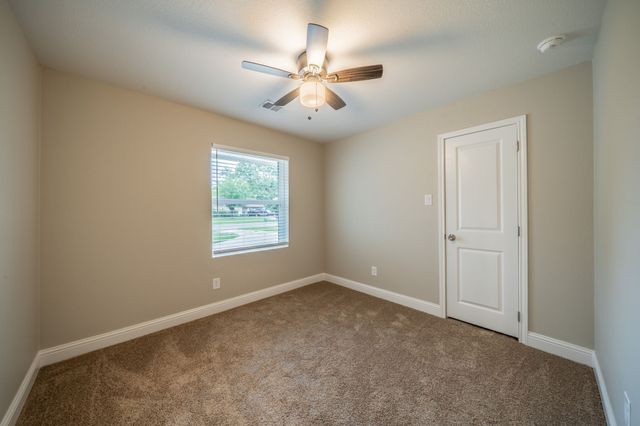 1813 Tompkins Drive, Grand Prairie, TX 75051